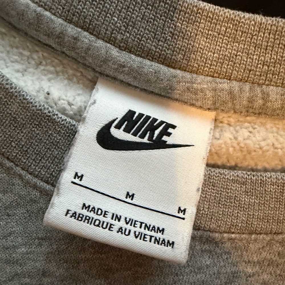 Nike Men's Heather Gray Crewneck Sweater - Picture 2 of 2